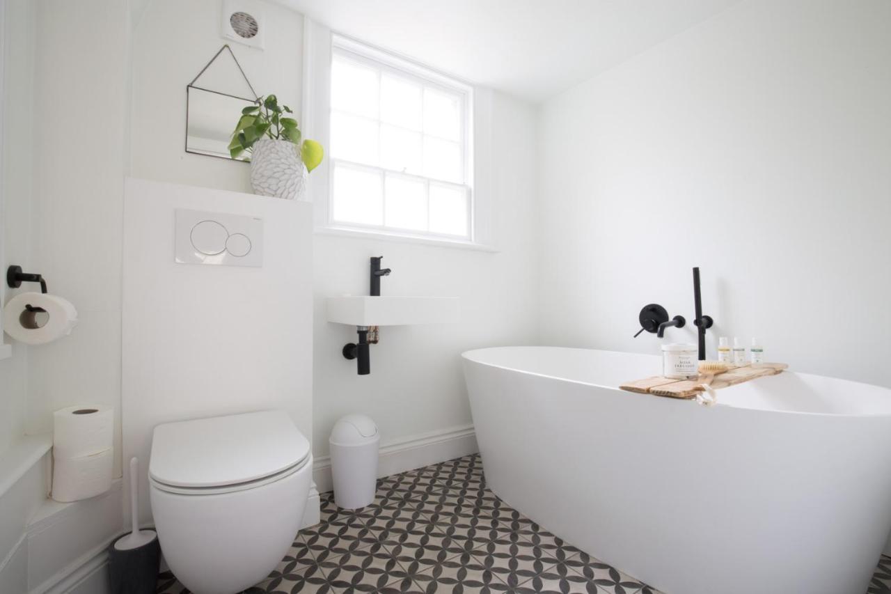 Central Georgian Townhouse With Free Parking Bath Exterior foto